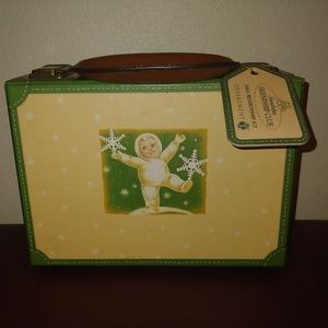 2001 Snowbabies Friendship Club Kit